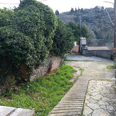 Country-Bumpkin'S House Villa Karyotikon Dış mekan fotoğraf